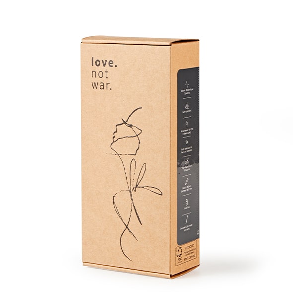 Love not War Rabbitvibrator "LASKA" grau | Verpackung Love not War Rabbitvibrator "LASKA" grau | Verpackung